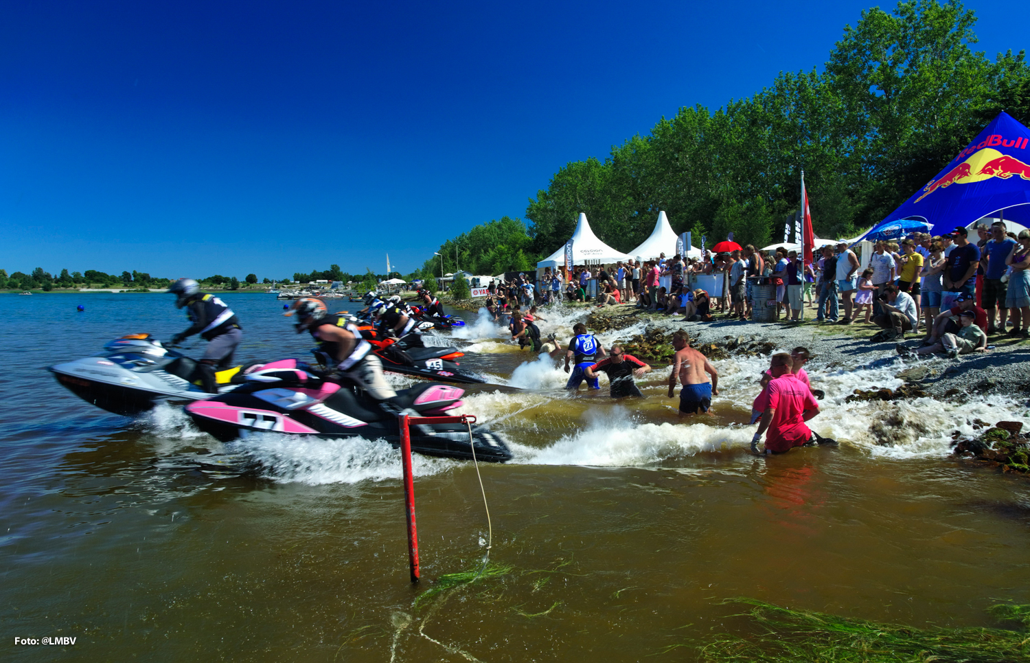 Jetski an der Wasserwelt Geierswalder See